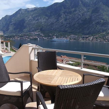 Apartment Fjord Waterfront Kotor Eksteriør billede