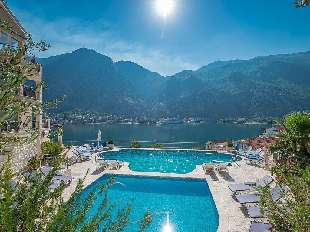 Apartment Fjord Waterfront Kotor Eksteriør billede