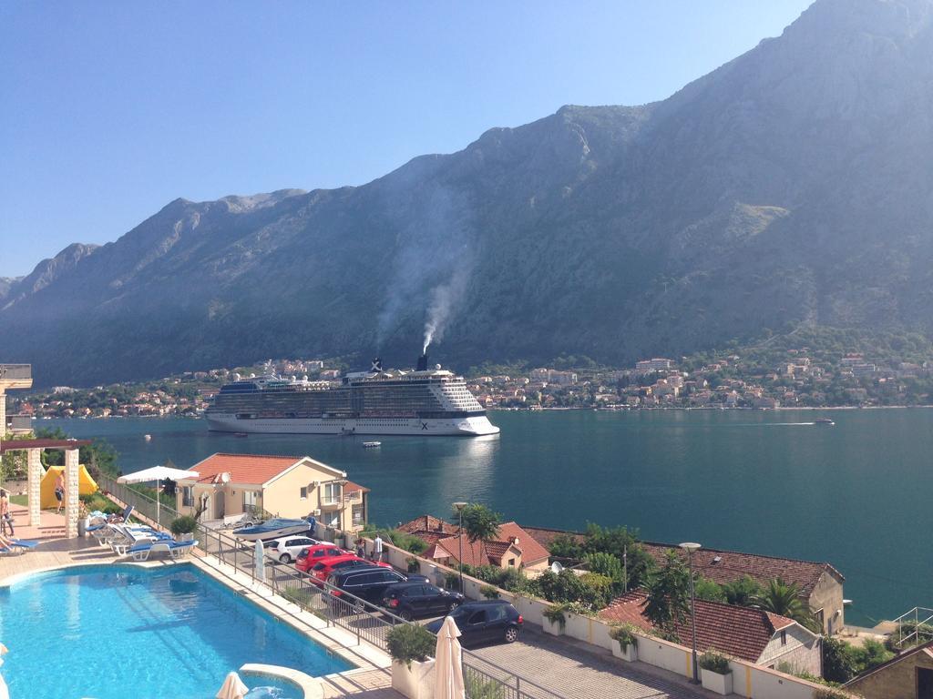 Apartment Fjord Waterfront Kotor Eksteriør billede