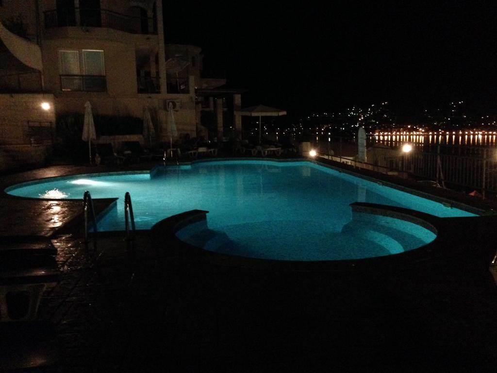 Apartment Fjord Waterfront Kotor Eksteriør billede