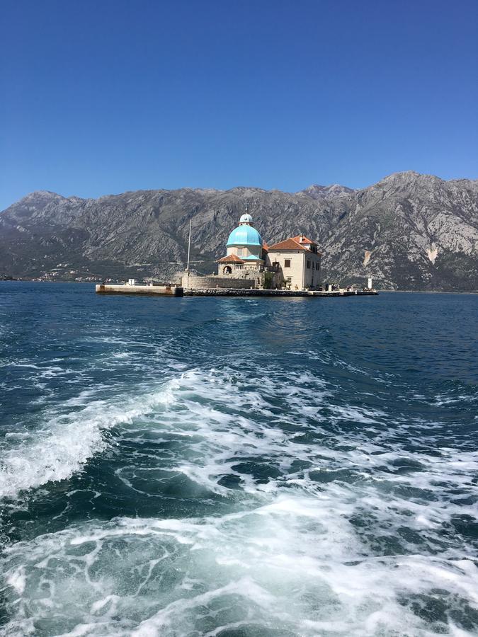Apartment Fjord Waterfront Kotor Eksteriør billede